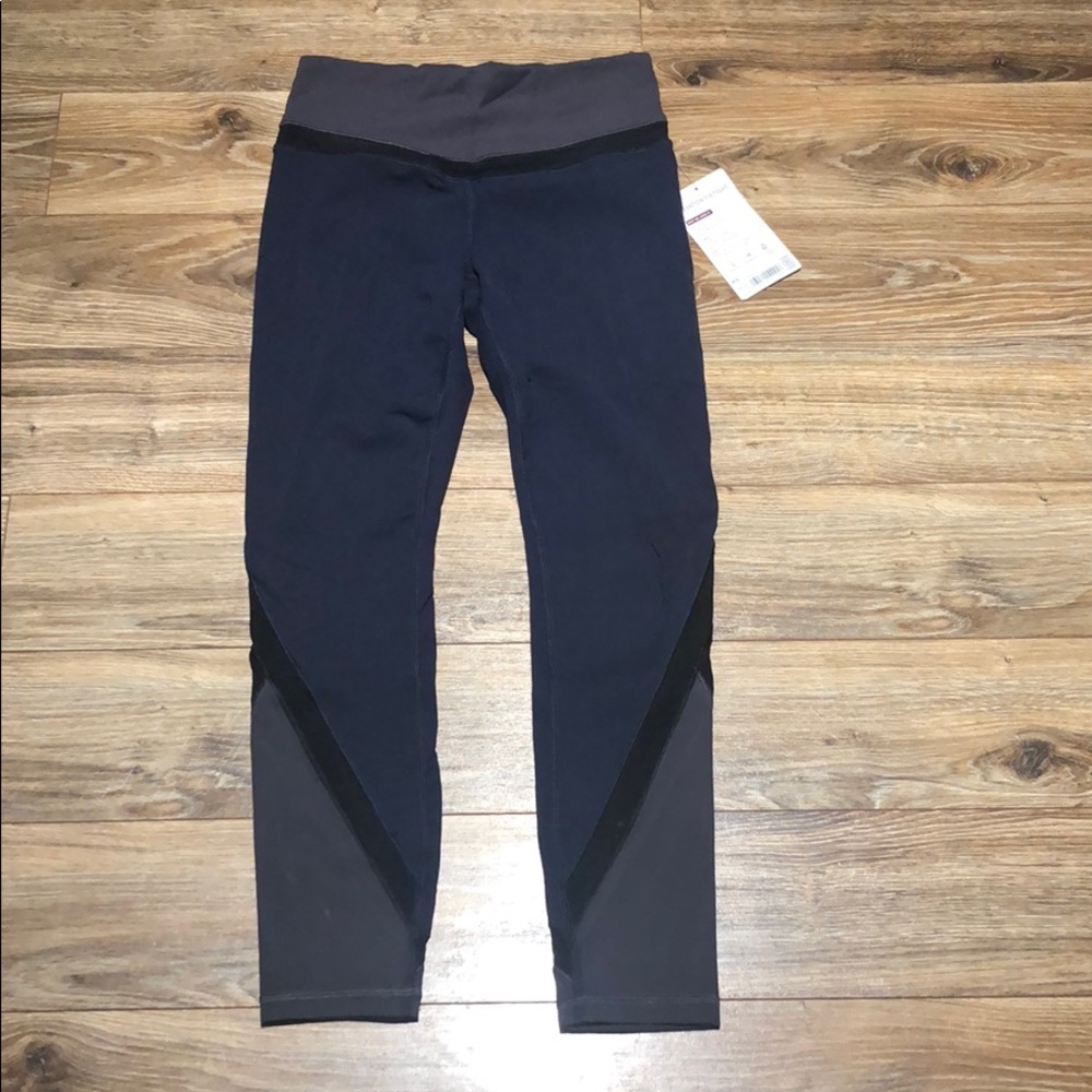 NWT Athleta Elevation 7/8 Tights XS